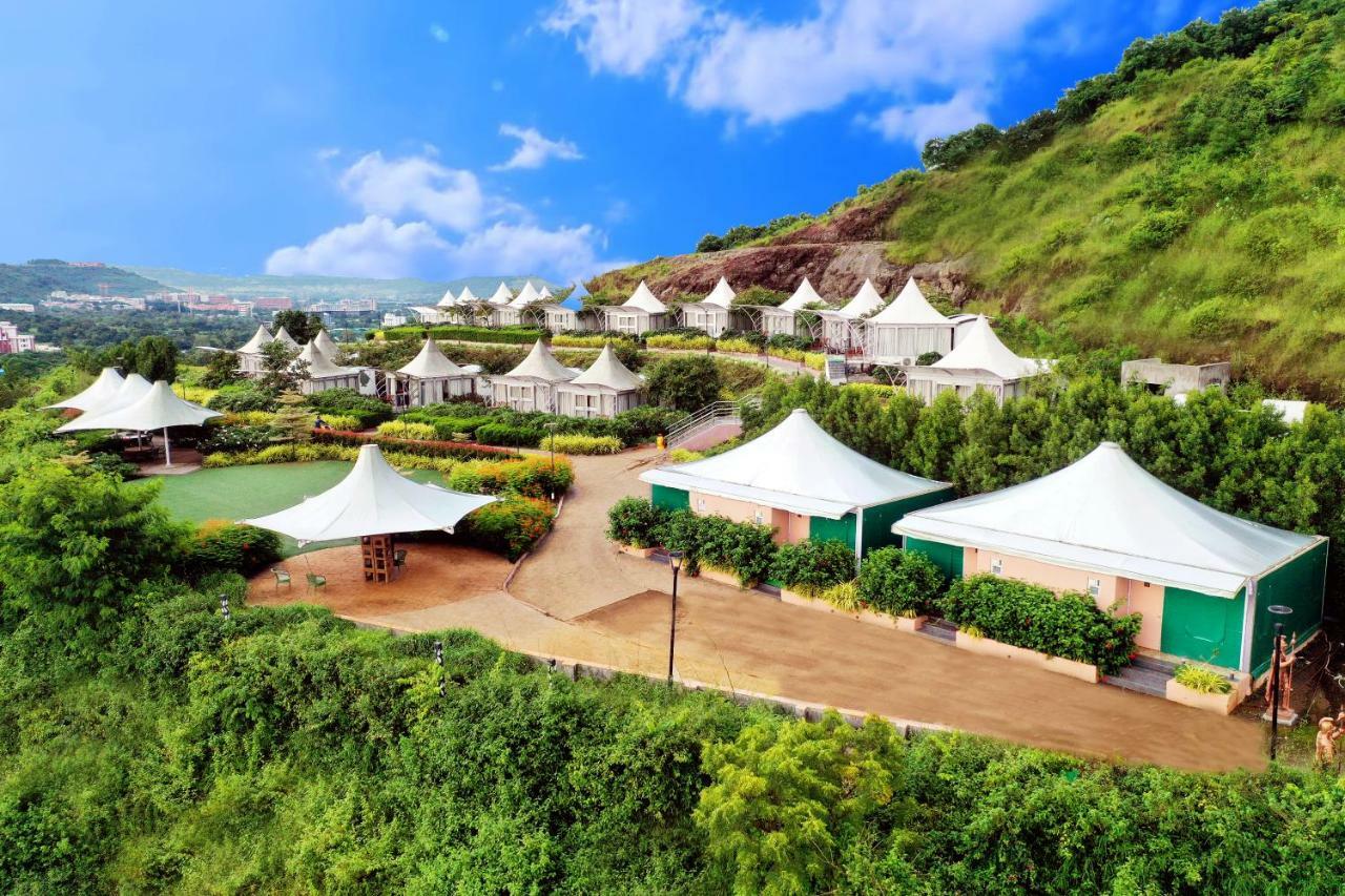 Sunnys World Hotel Pune Exterior foto