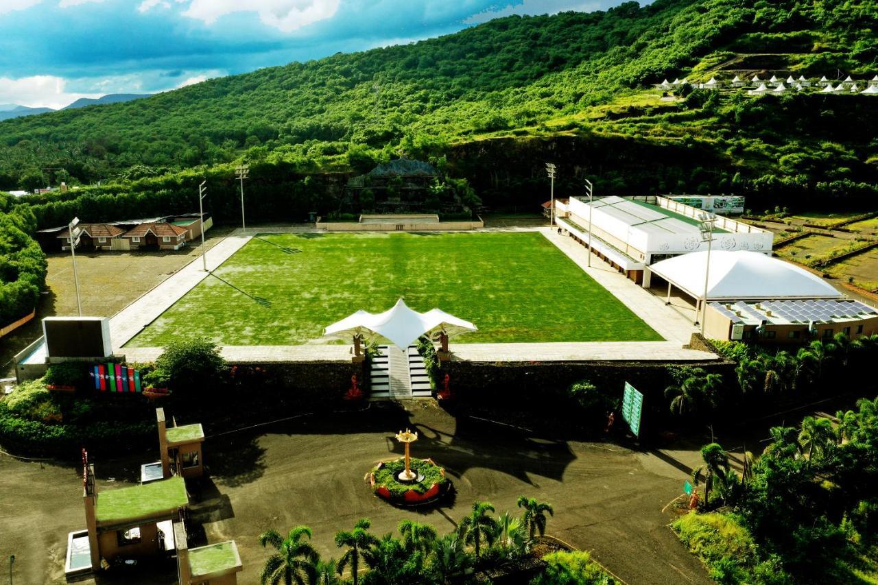 Sunnys World Hotel Pune Exterior foto