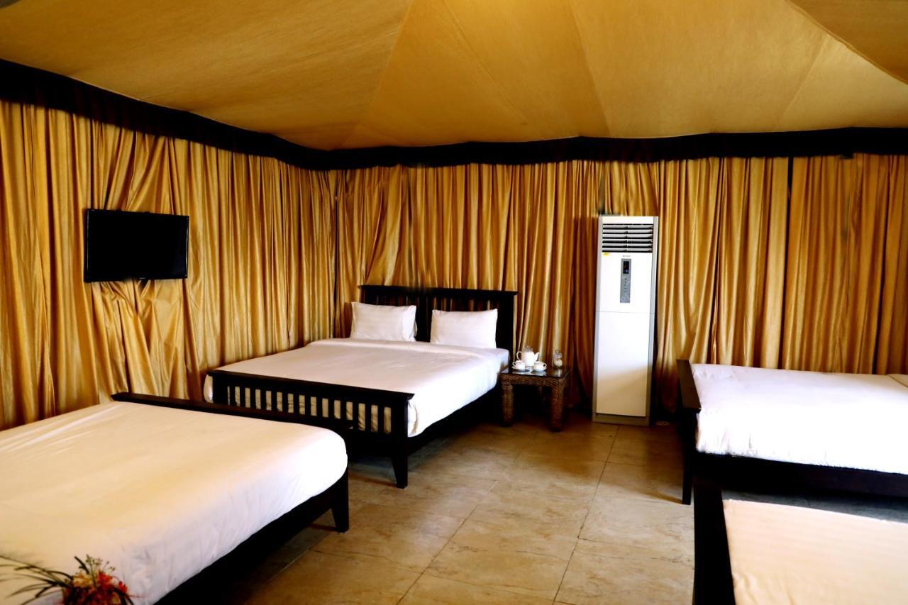 Sunnys World Hotel Pune Exterior foto